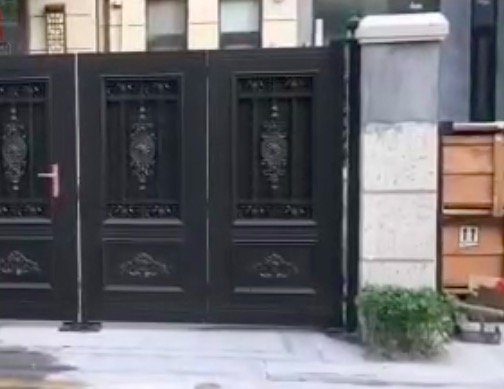 開(kāi)門(mén)紅科技電動(dòng)折疊門(mén)視頻展示