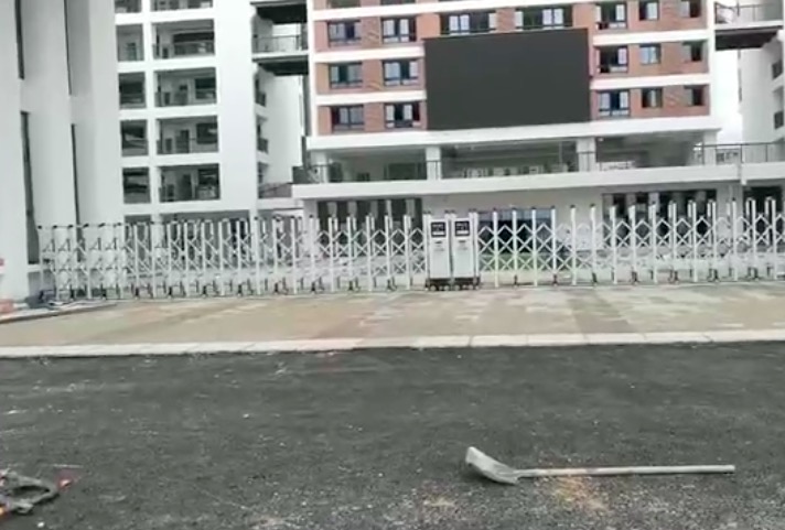 開(kāi)門(mén)紅科技坪山某學(xué)校電動(dòng)伸縮門(mén)視頻